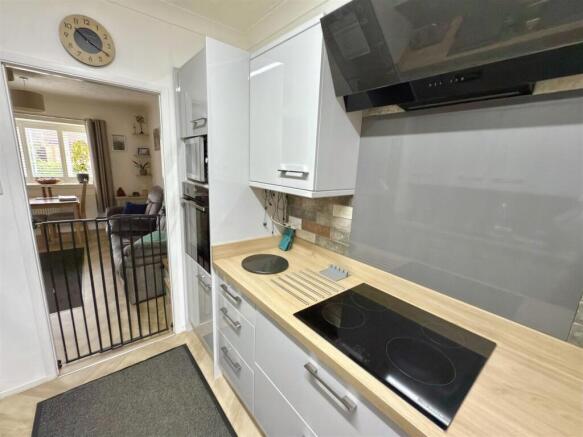 KITCHEN AREA.jpg