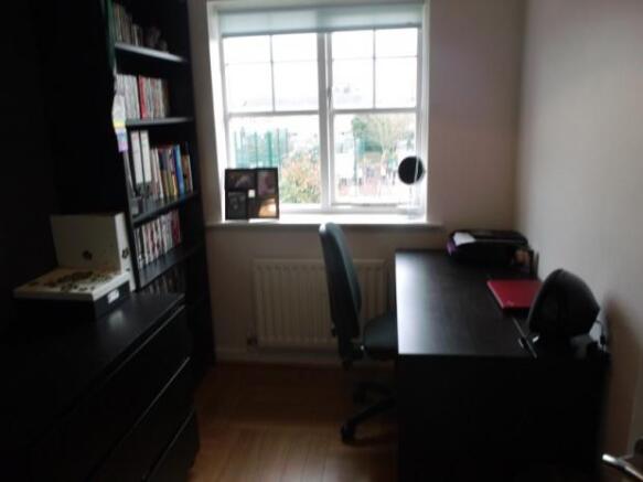 Bedroom 3/Study