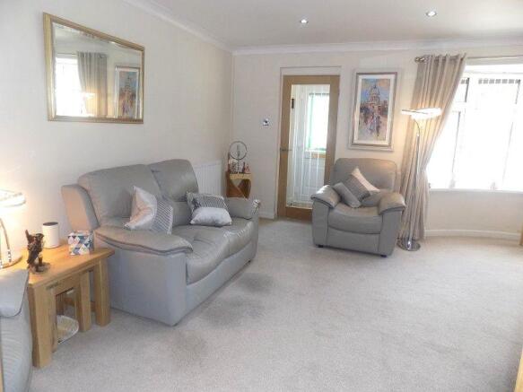 Lounge / Dining room