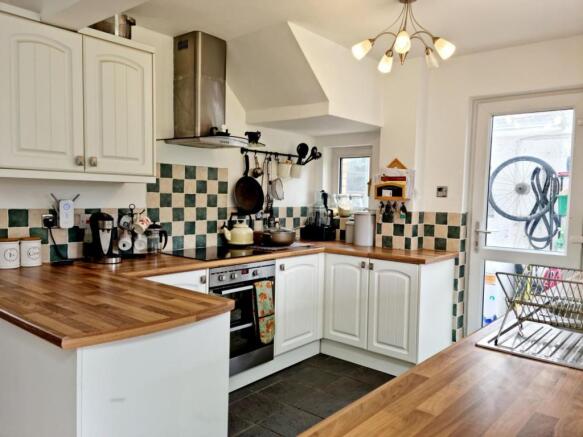 KITCHEN/DINER