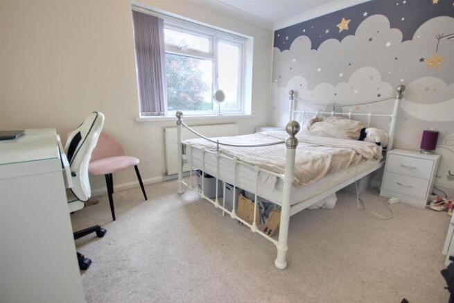 3 bed Semi-Detached for sale Image 7