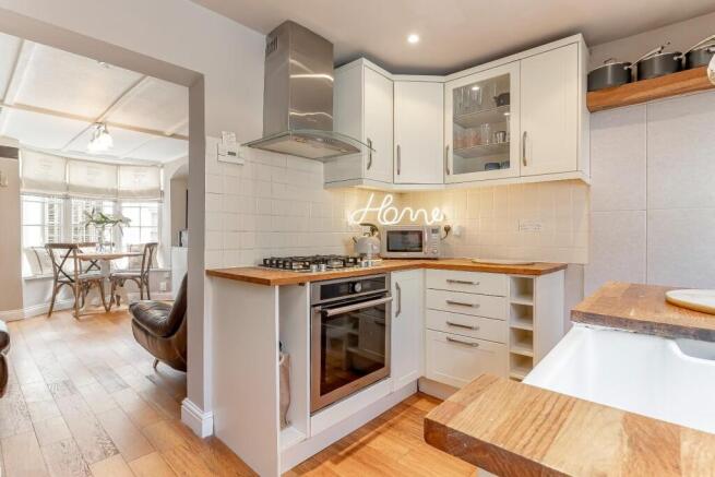 3 bed House for sale Image 6