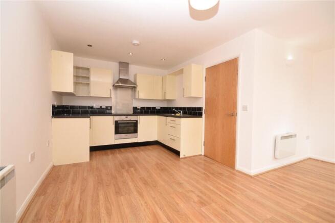 2 bed Semi-Detached to rent Image 3