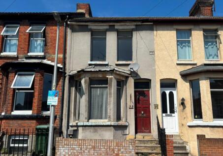 33 St. Marys Road, Gillingham, Kent, ME7 1JJ