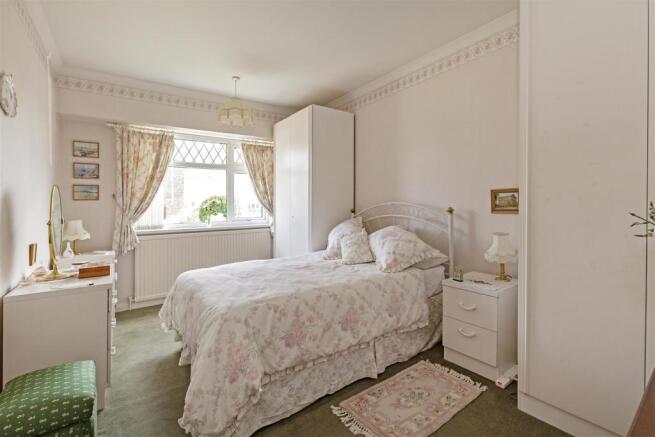 Bedroom 1-1.jpg