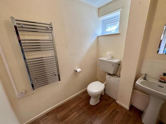 Guest Cloakroom:
