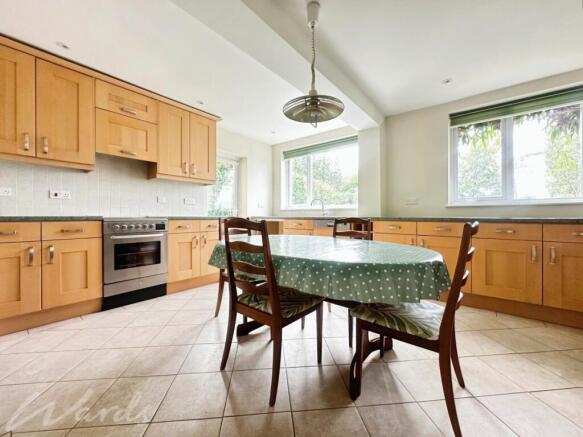 Kitchen/Breakfast...
