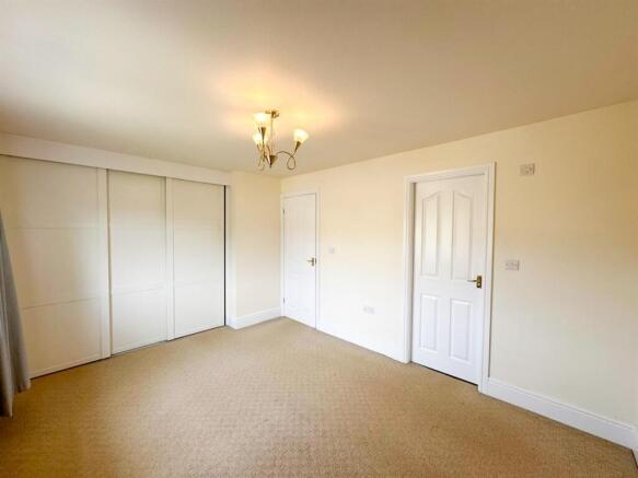 4 bed End of Terrace for sale Image 11