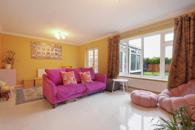 Estate Agent EweMove Scunthorpe Living Room