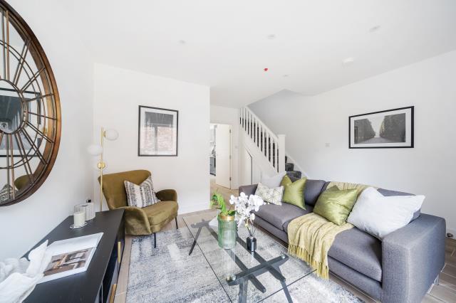 2-bed semi-detached on Champagne Walk, London,, £759,900