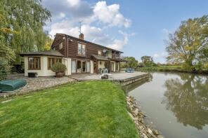 Lake House, Marsh Lane, Aylesbury HP17 8SS