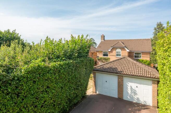 Lawnswood, Botley Road, Eastleigh, SO50 photo 4
