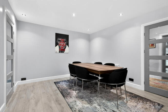 4 bed Detached for sale Image 12