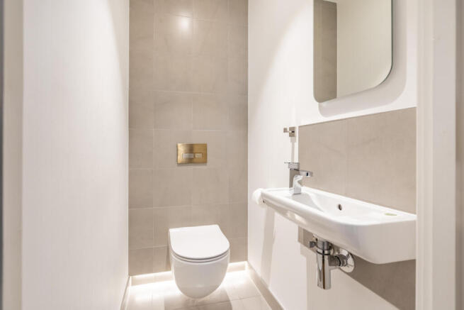 2 bed Apartment for sale Image 12
