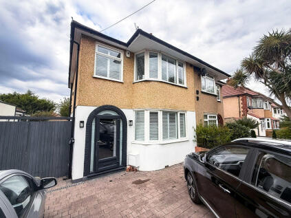 Wincrofts Drive, London