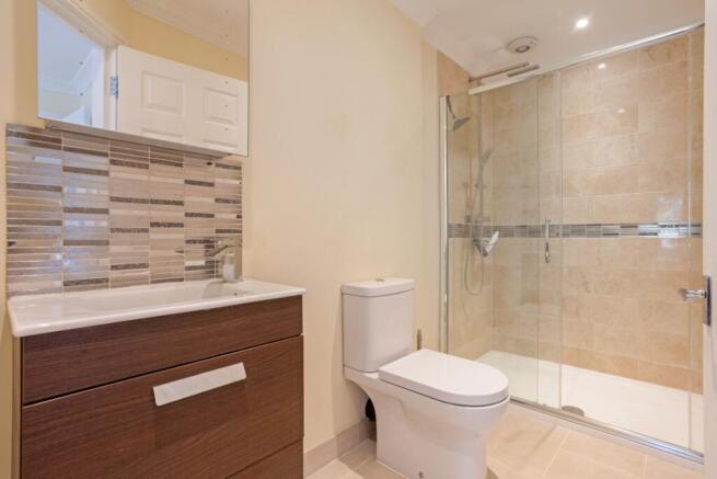 67 Wycombe Road 3...