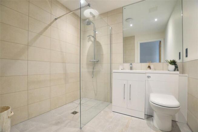 2 bed Apartment for sale Image 10