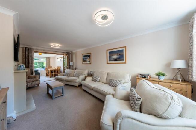 16 The Burrows-006.JPG