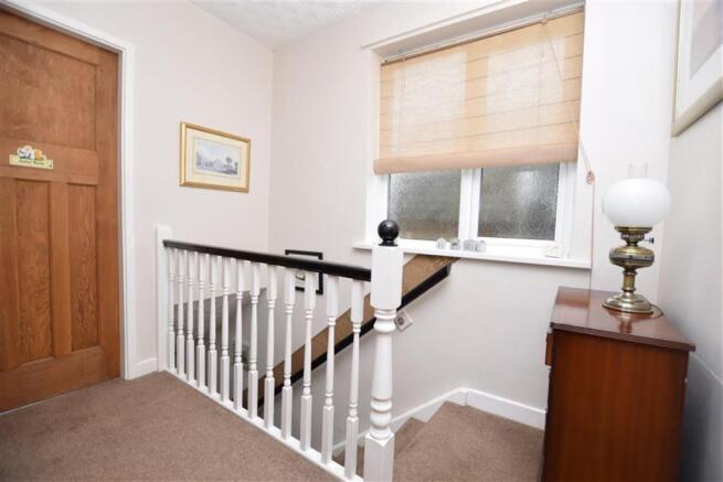 FIRST FLOOR LANDING