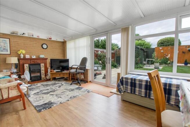 2 bed Semi-Detached Bungalow for sale Image 7