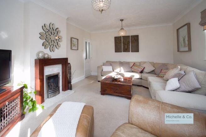 Living room/ s...
