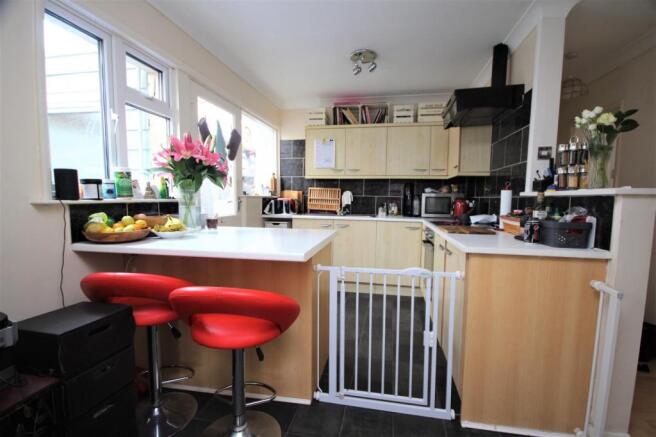 Kitchen / Breakfast 