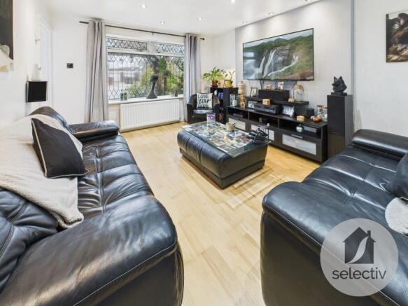 2 bed Semi-Detached Bungalow for sale Image 4