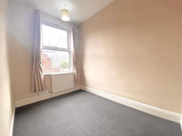 3 bed Terraced to rent Image 10