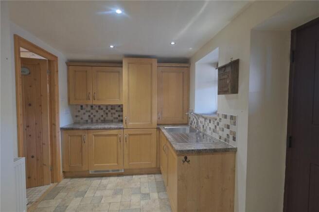 4 bed Detached to rent Image 12