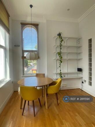 Living Room / Dining