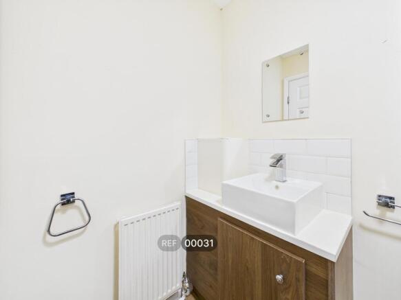 1 bed Apartment to rent Image 12