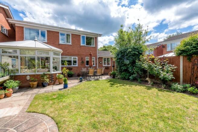 1, Salisbury Close, Lichfield, Staffordshire, WS13