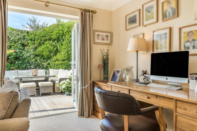 1354464-14-68d3f361c0414-ARW-1