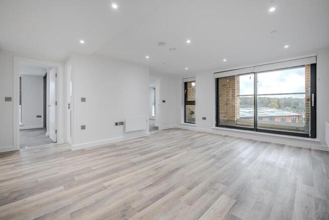 2 bed Flat to rent Image 4