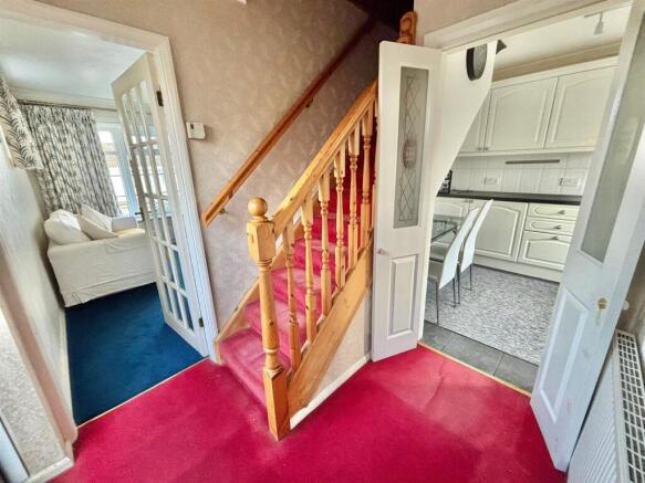 3 bed Semi-Detached Bungalow for sale Image 8