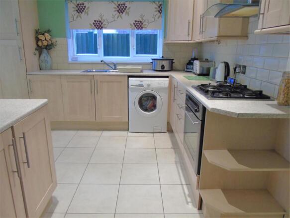 Kitchen3.JPG