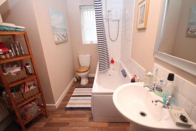 BATHROOM/W.C
