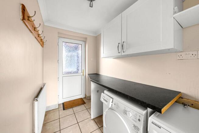 3 bed Semi-Detached for sale Image 9