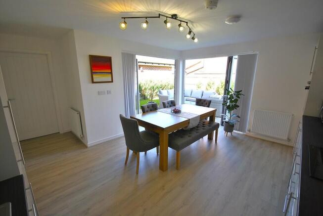 4 bed Detached for sale Image 5