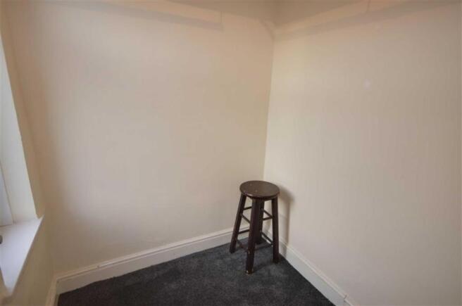 DRESSING ROOM