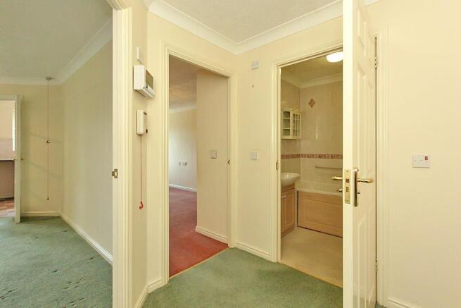 Riv-Hall_2.jpg