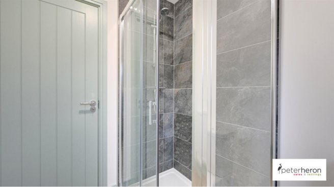 En Suite Shower Room