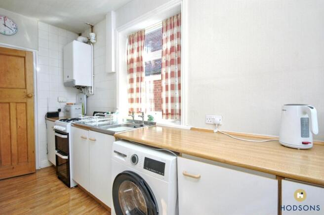 3 bed Semi-Detached for sale Image 6