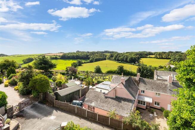 A23 - Amberley, Stokenham - 230807.jpg