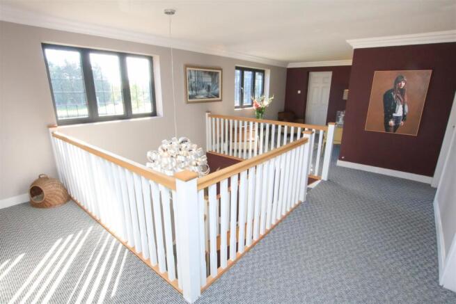 GALLERIED LANDING