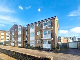 Flat 4, 20 Westhill Court, Ratton Road, Eastbourne BN21 2LS