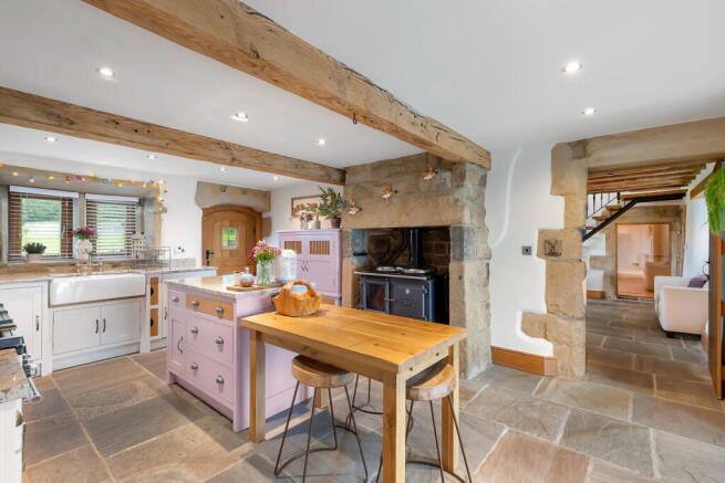 4 bed Farm House for sale Image 6