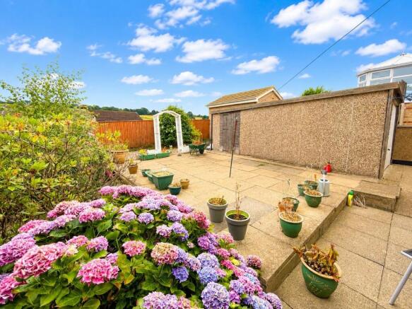 2 bed Bungalow for sale Image 8
