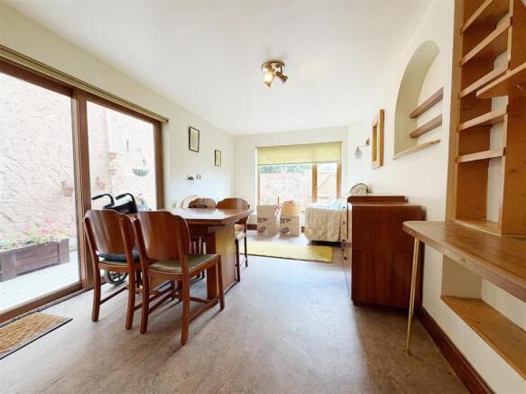 SITTING ROOM