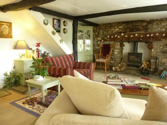 LOUNGE/DINING ROOM
